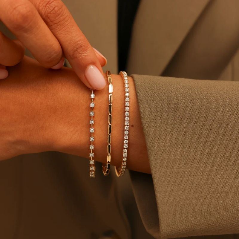 Gold Bar Bracelet macro detail