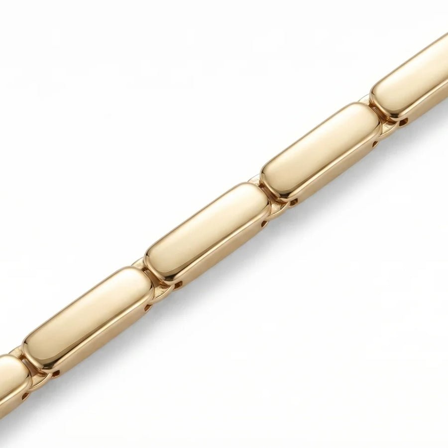 Gold Bar Bracelet light reflection
