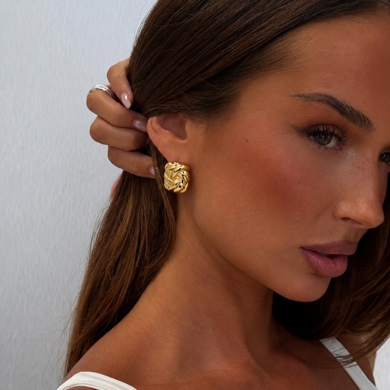 Huggie Hoop Earrings - Elina Mini