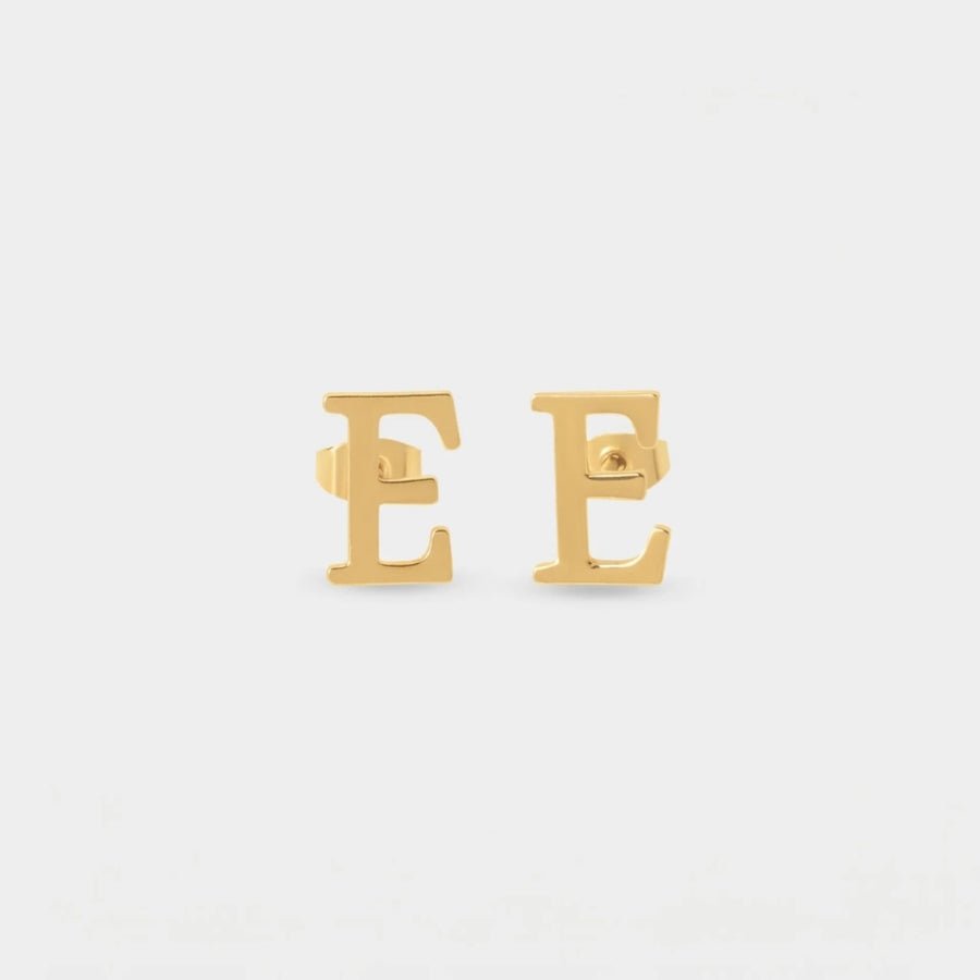 Initial Earrings – Elegant & Personalised in 18K gold