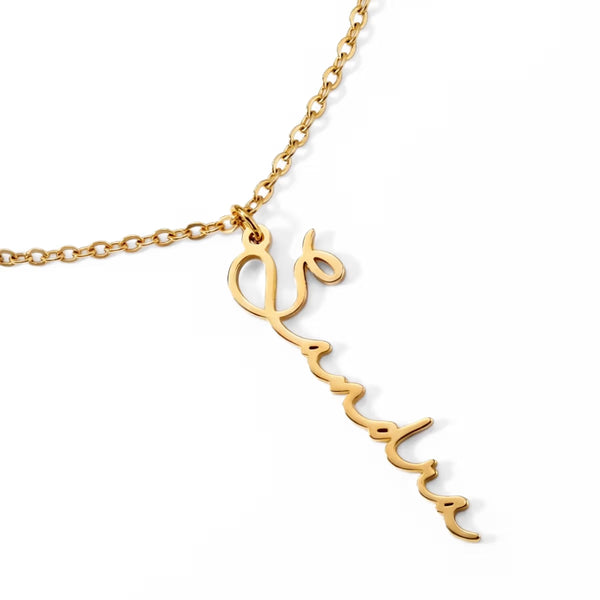Vertical Signature Name Collier gold with name written vertically in elegant script