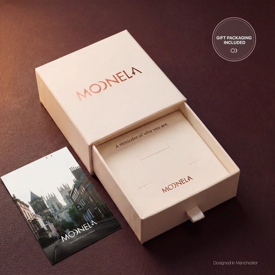 Moonela 18K gold jewellery set