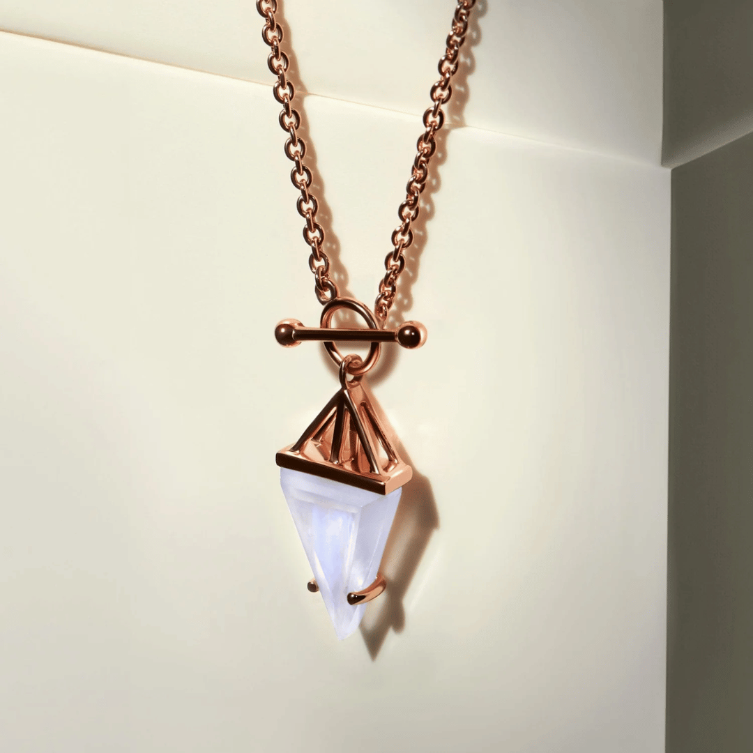 Elegante collana a forma di luna – Edizione Moonela