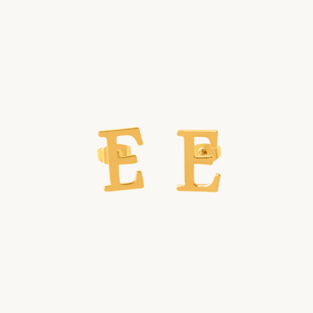 gold-plated initial E earrings – personalised and elegant jewellery for women