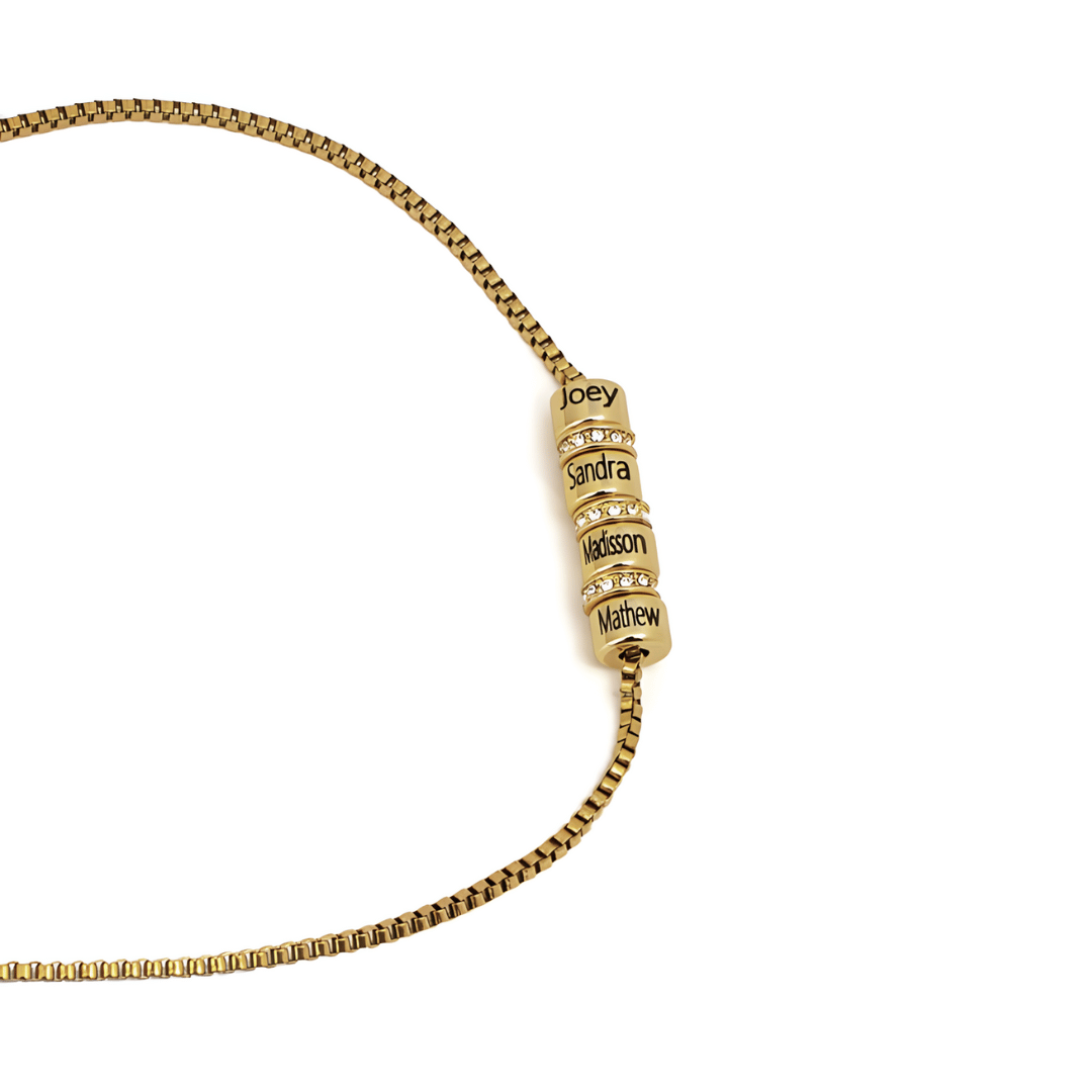 Collana con più anelli e nomi