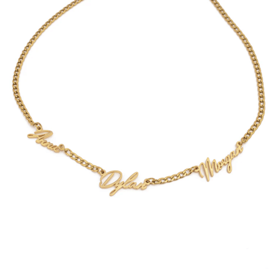 Personalized 3x Name Necklace with three names in cursive gold, family engagement gift
