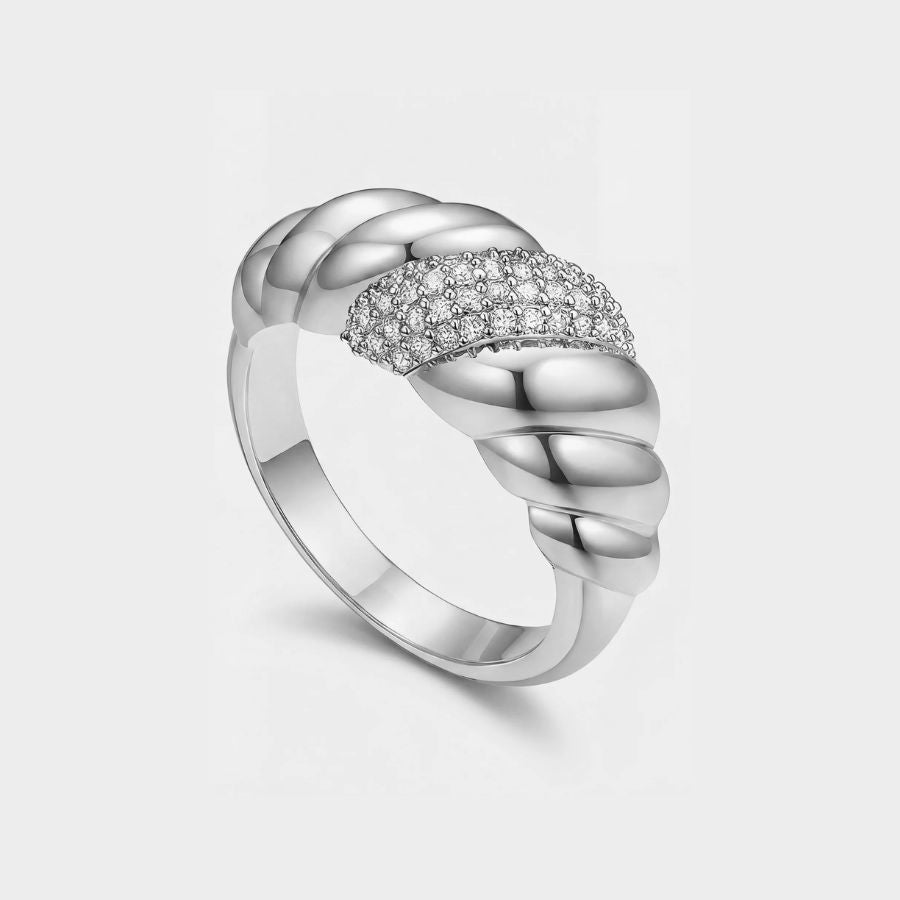 Croissant Ring - Serpentina Pavé