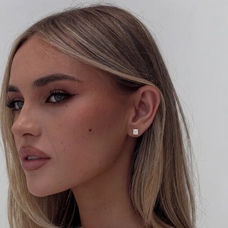 Boucles d'Oreilles Puces - Princesse Carrée CZ
